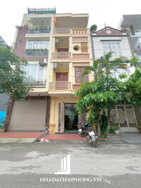 Bán nhà 4 tầng độc lập số 49 lô 3E Lê Hồng Phong, Đông Khê, Ngô Quyền, Hải Phòng