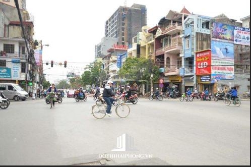 Bán nhà mặt đường Trần Nguyên Hãn, tuyến đường sầm uất kinh doanh cực tốt